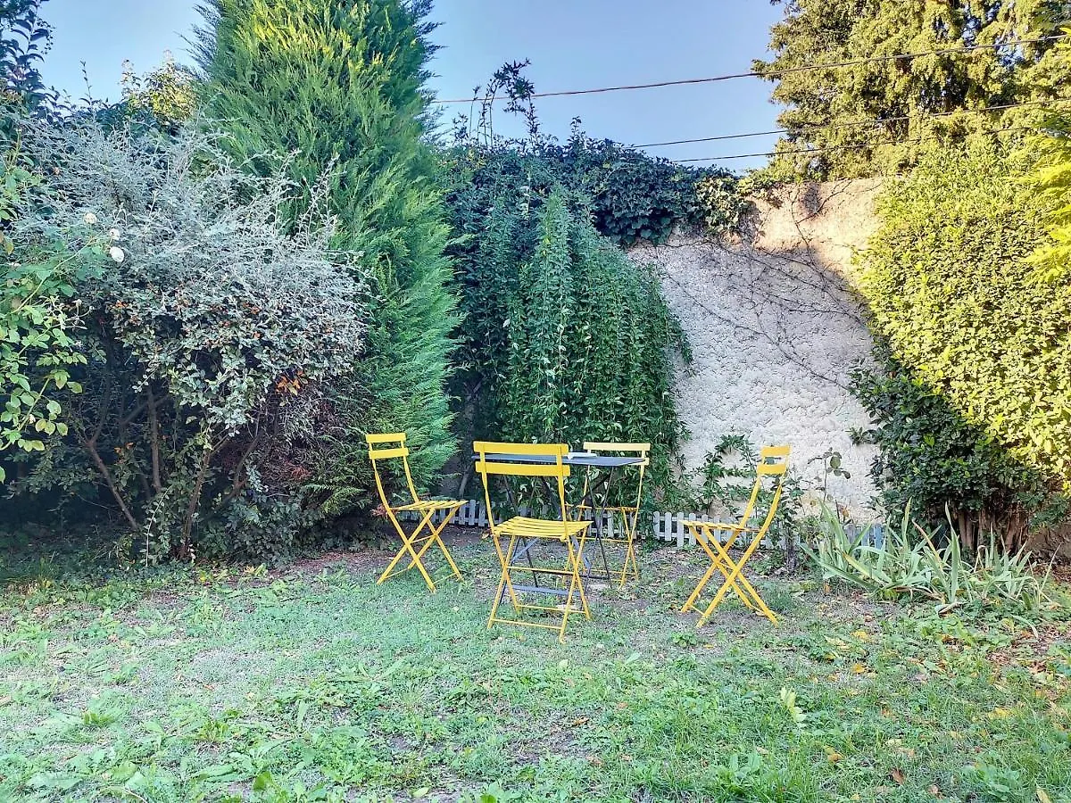 Gite L'Odonate, Partage Des Eaux LʼIsle-sur-la-Sorgue France