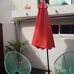 In The Heart Of Isle Sur La Sorgue With Private Terrace LʼIsle-sur-la-Sorgue